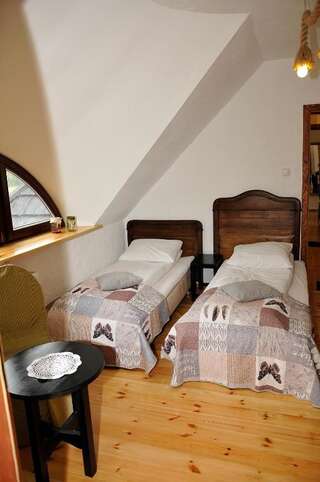 Отели типа «постель и завтрак» Dom nad Rozlewiskiem Замосць Двухместный номер Делюкс с 1 кроватью и дополнительной кроватью-5